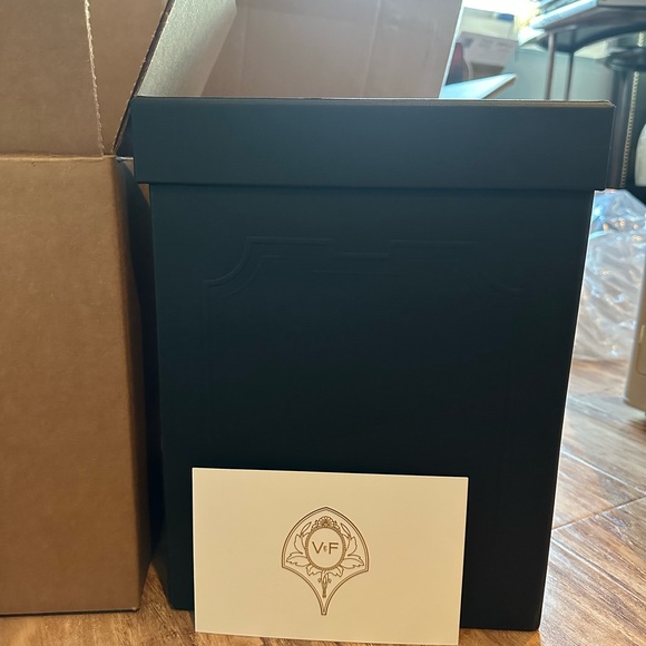 Venus et Fleur Sylvia Porcelain Vase Eternity Peonies - Picture 3 of 6